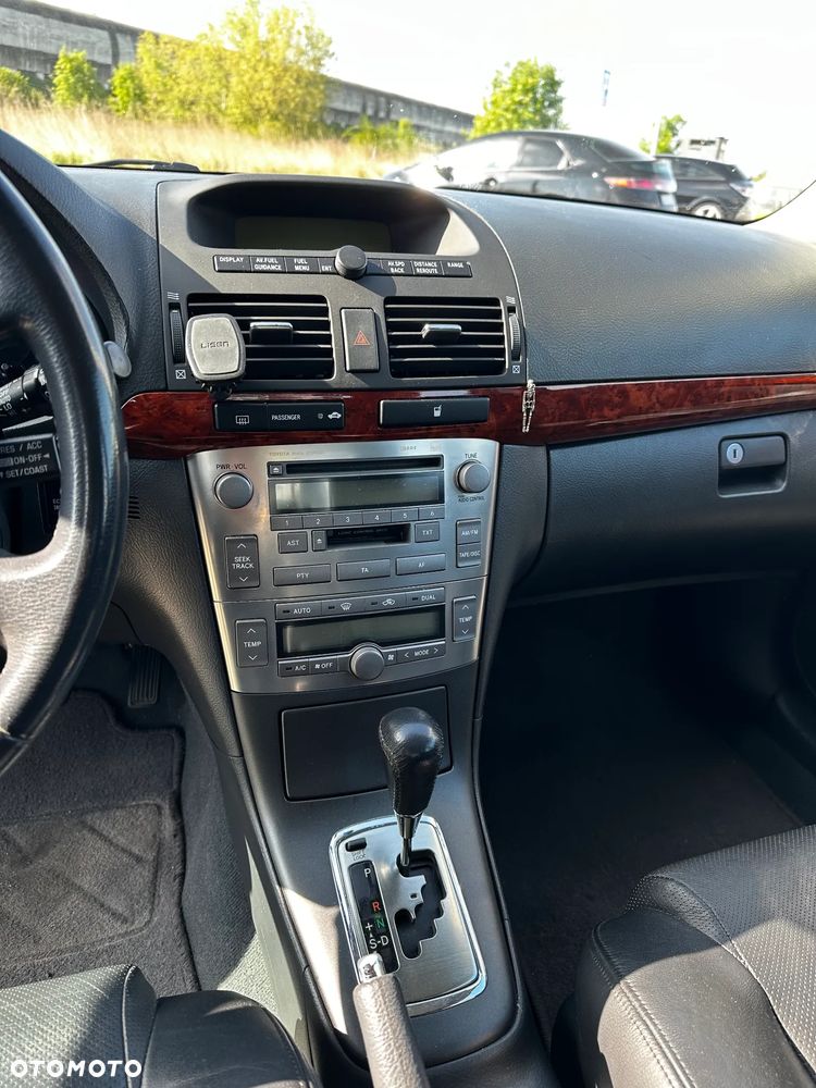 Toyota Avensis 2.0 VVT-i Automatik Executive - 10