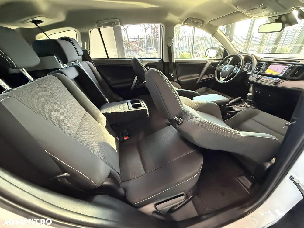 Toyota RAV4 2.5 4x4 Hybrid Executive - 16