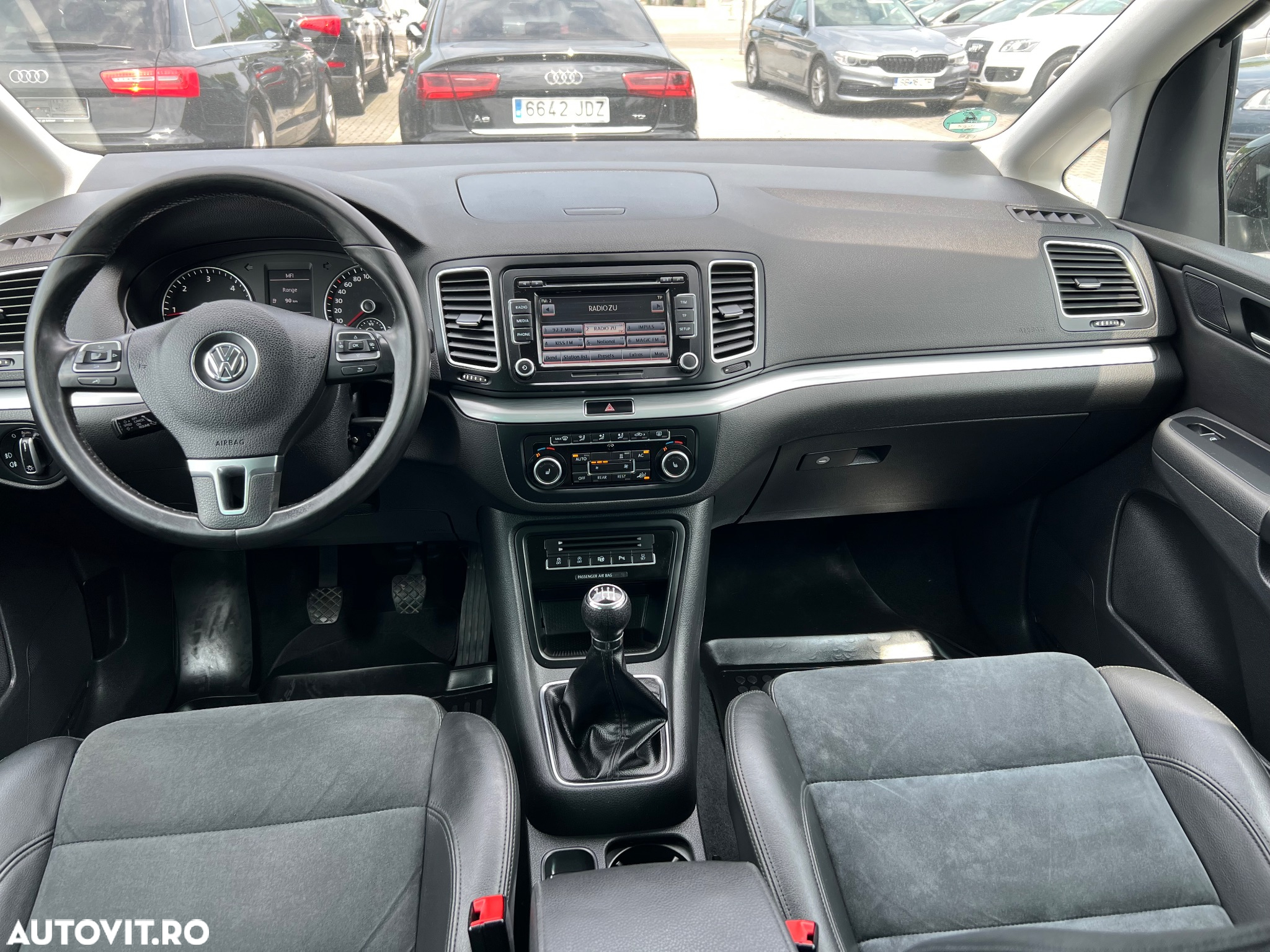 Volkswagen Sharan 2.0 TDI BlueMotion Technology Highline - 15