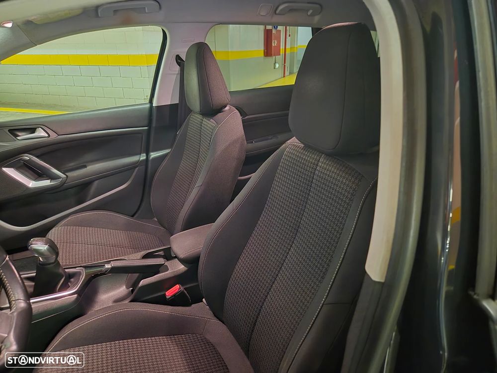 Peugeot 308 SW 1.6 BlueHDi Style - 26