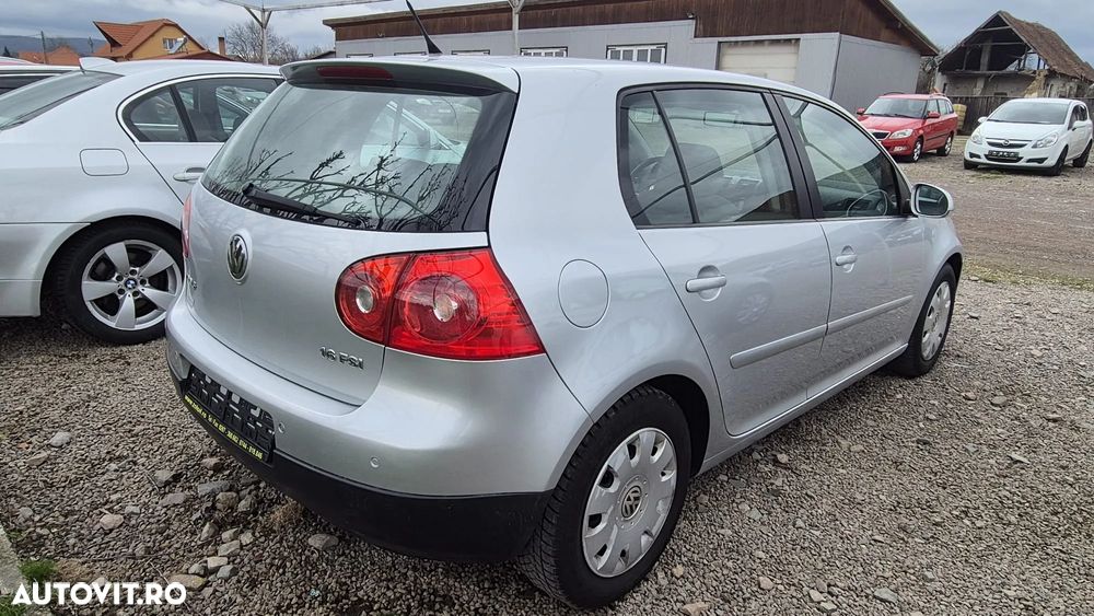 Volkswagen Golf 1.6 FSI Automatik Sportline - 5