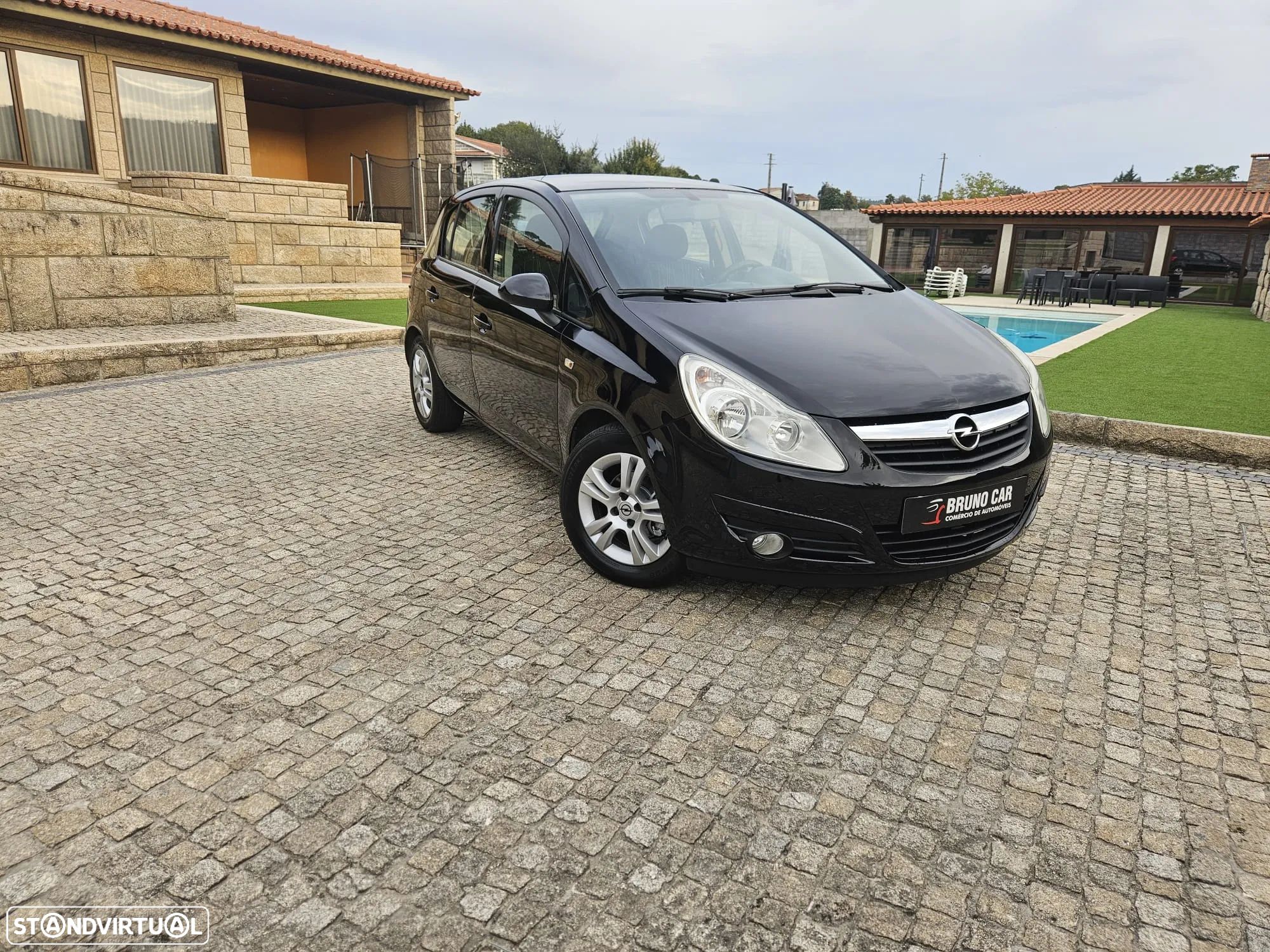 Opel Corsa 1.2 Enjoy - 1