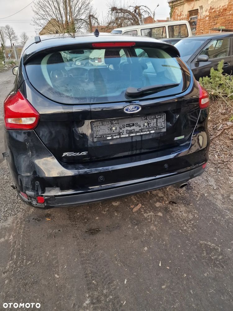 Klapa  tył  ford  Focus  mk3  lift  HB w kolorze  FF - 2