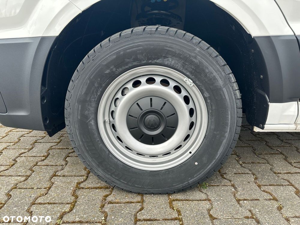 Volkswagen Crafter Crafter 35 Podwozie z pojedynczą kabiną silnik: 2,0 l EURO VI SCR 163 KM / skrzynia biegów: Przedni napęd automatyczna 8-biegowa rozstaw osi: 4490 mm - 20