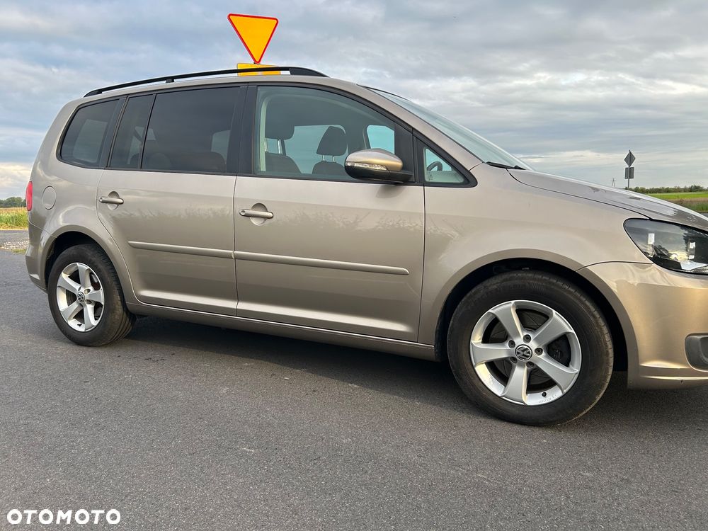 Volkswagen Touran 2.0 TDI DPF Comfortline - 6