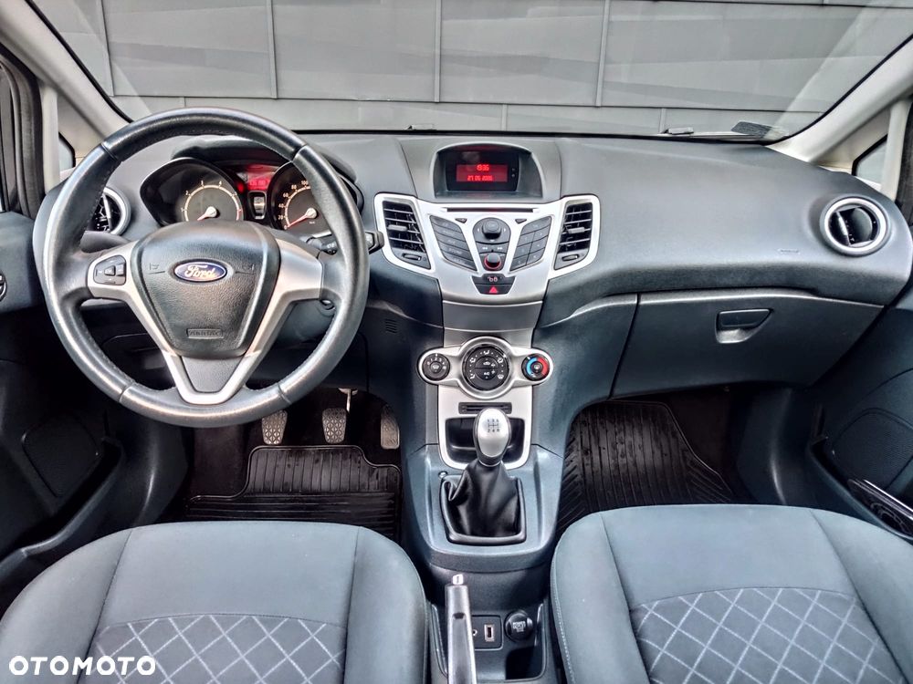 Ford Fiesta 1.4 Trend EU5 - 6