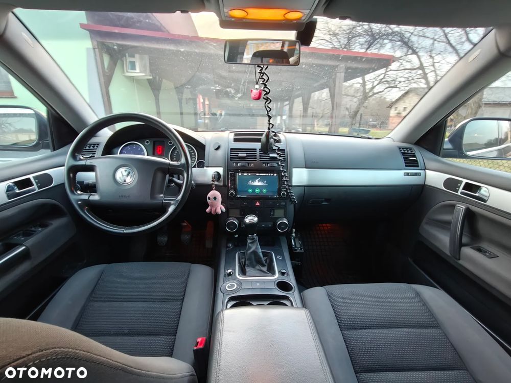 Volkswagen Touareg - 11