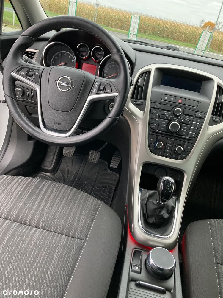 Opel Astra 1.4 EcoFLEX Cosmo - 8