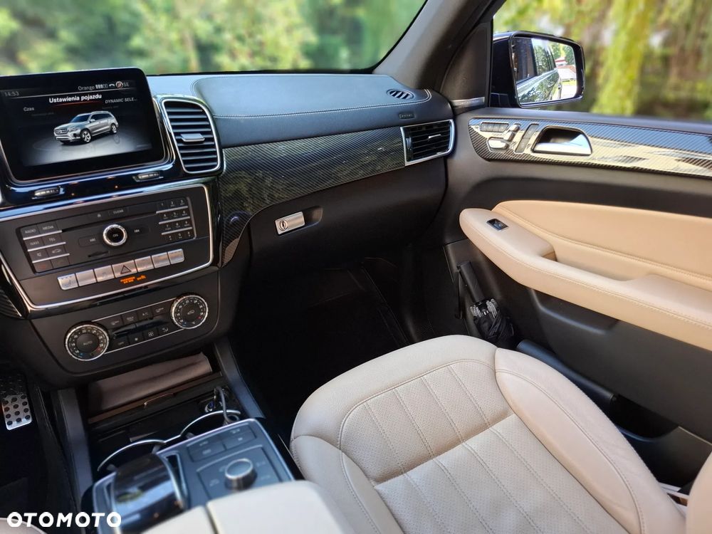 Mercedes-Benz GLS - 14