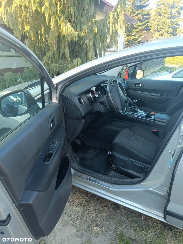 Peugeot 3008 1.6 Premium+ - 6