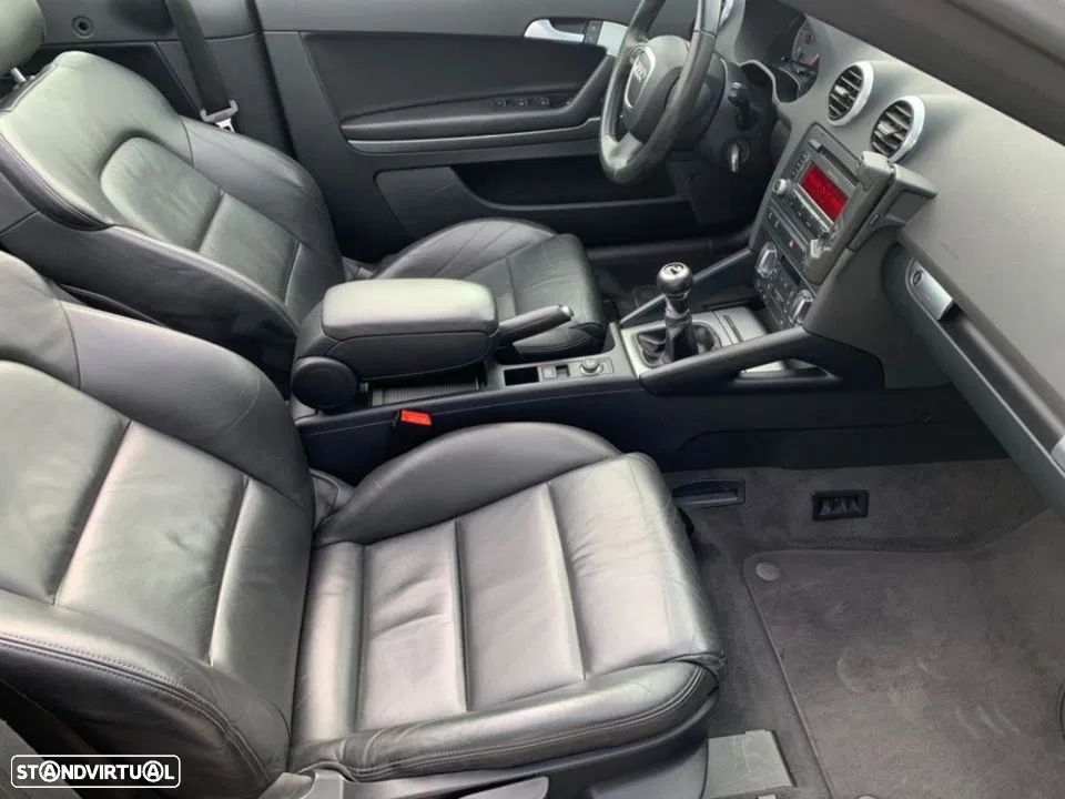 Audi A3 Cabrio 1.6 TDi DPF Attraction - 17