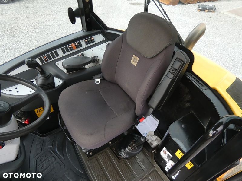 JCB 406 z Niemiec / Ładny Stan / - 9