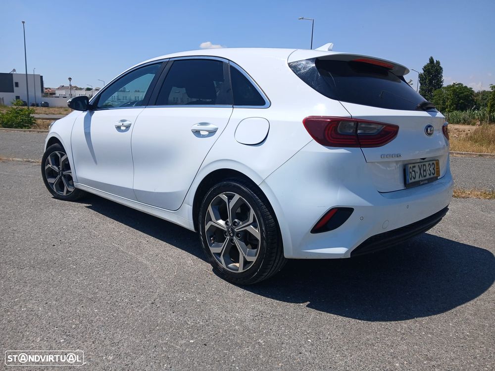 Kia Ceed 1.6 CRDi MHEV Urban - 5