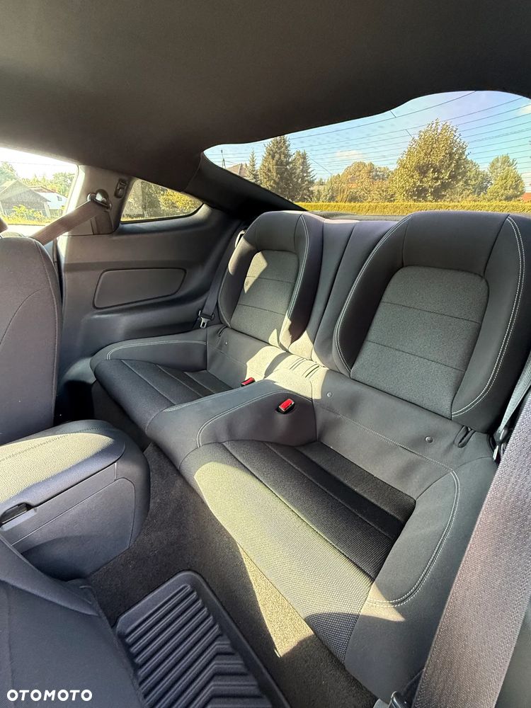Ford Mustang 3.7 V6 Premium - 11