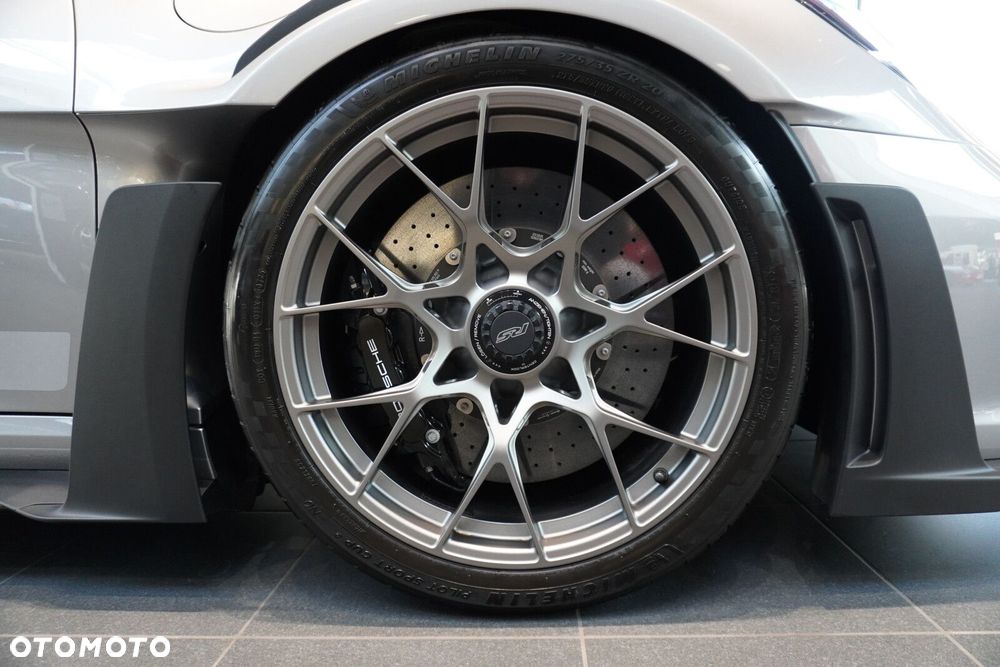 Porsche 911 GT3 RS - 11