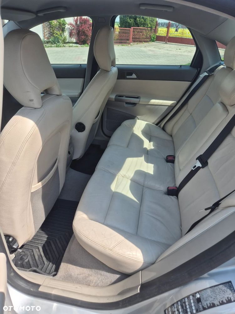 Volvo S40 T5 AWD Momentum - 8