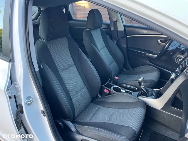 Hyundai i30 1.6 CRDi BlueDrive Classic - 9