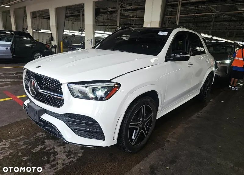 Mercedes-Benz GLE - 1