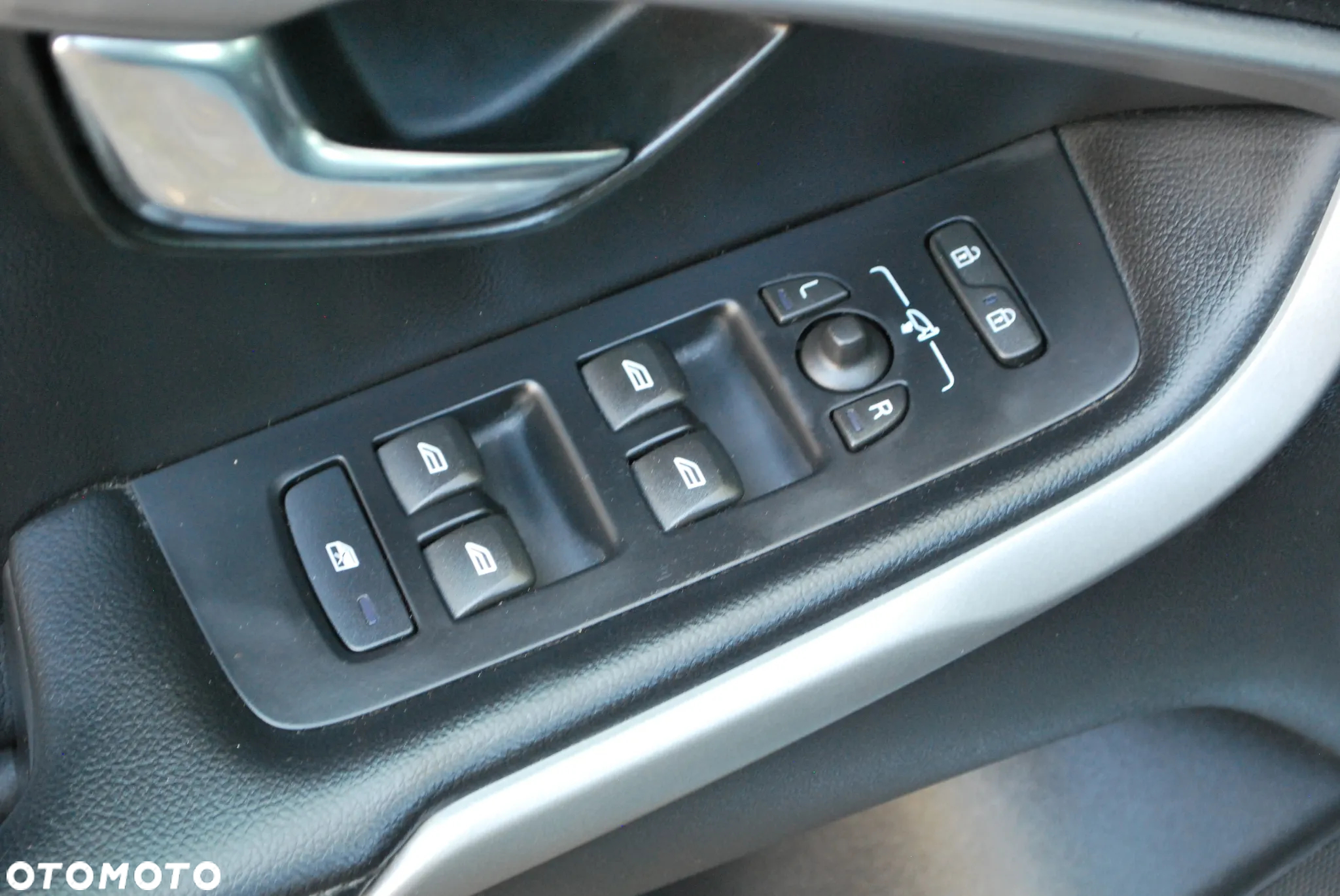Volvo V40 T2 Momentum - 18