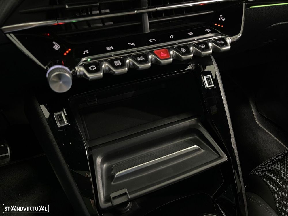 Peugeot 2008 1.2 PureTech GT Line - 49