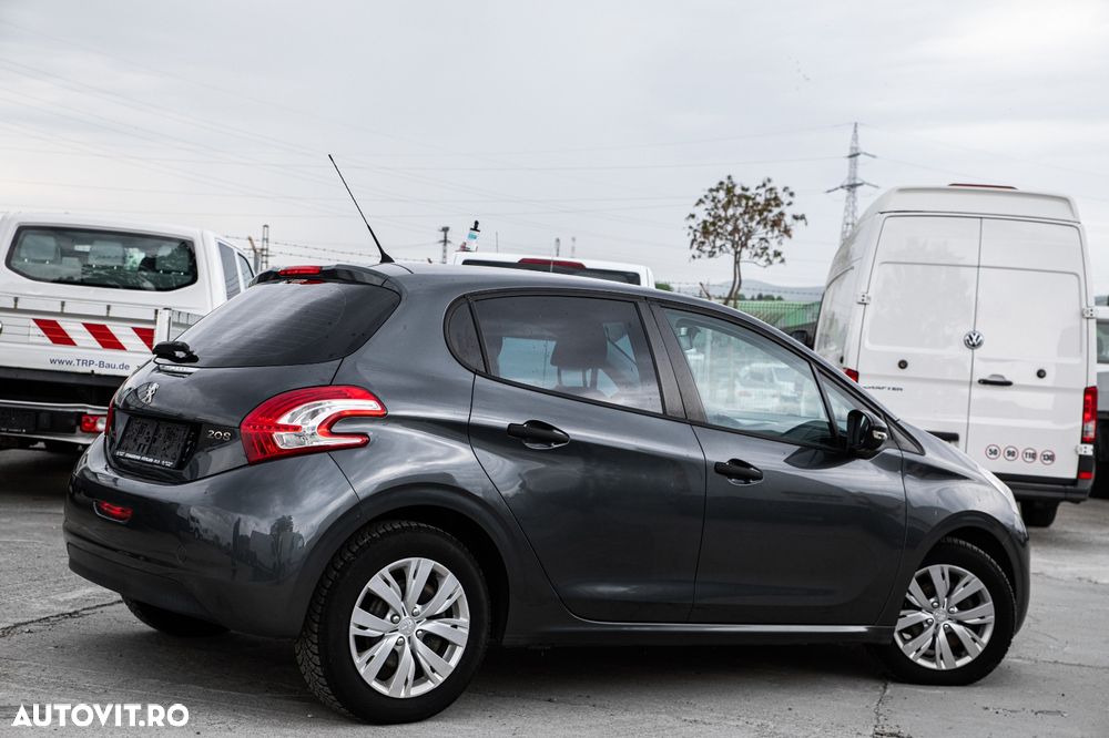 Peugeot 208 1.0 L PureTech Active - 11