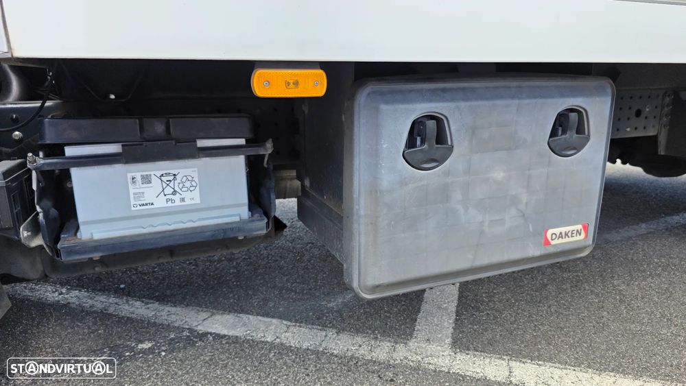 Mitsubishi FUSO Canter 3C15 - 15