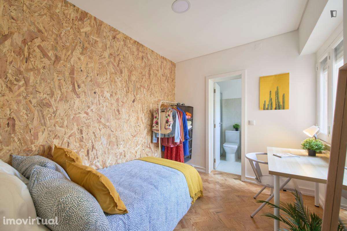 Quarto - localizado em Roma-Areeiro Lisbon - Grande imagem: 2/29