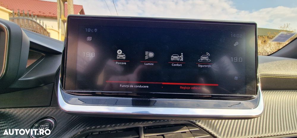 Peugeot 2008 1.2 L PureTech STT EAT8 GT Line - 39