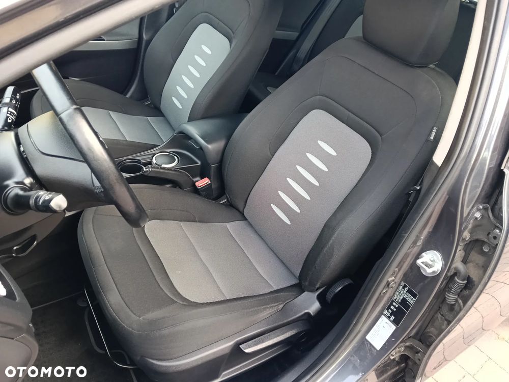 Kia Ceed 1.6 CRDi Business Line - 11