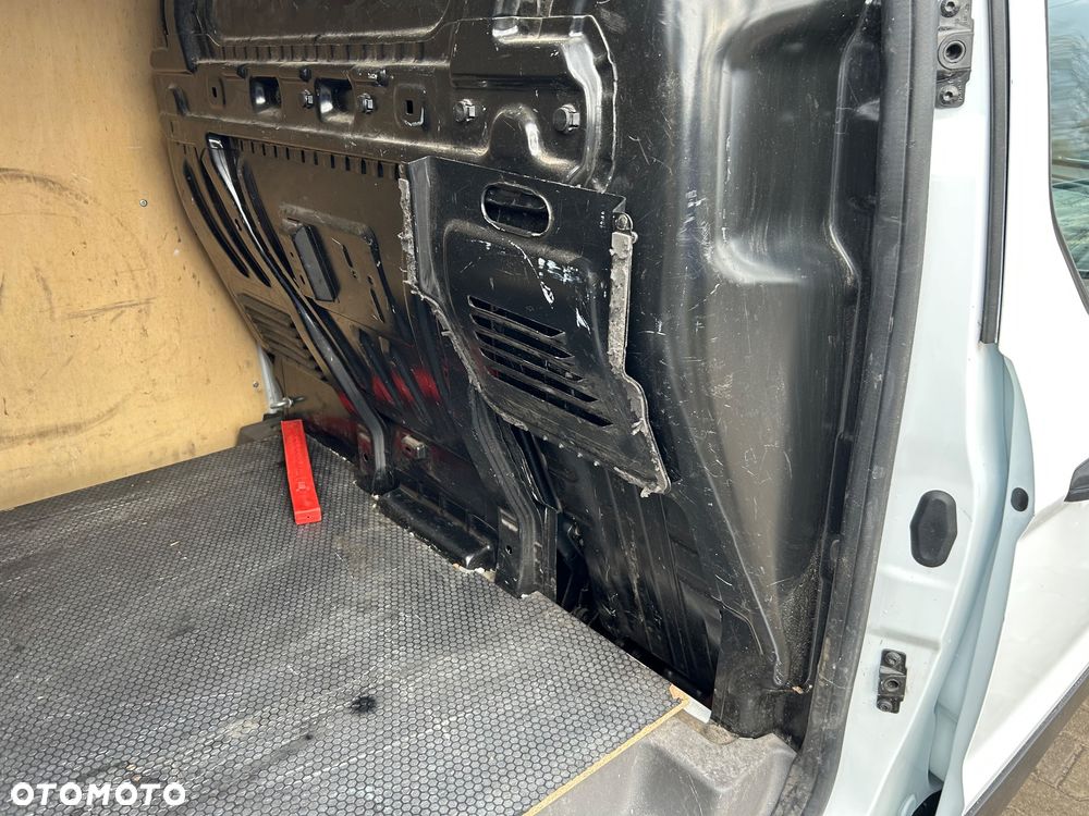 Ford TRANSIT CONNECT - 11