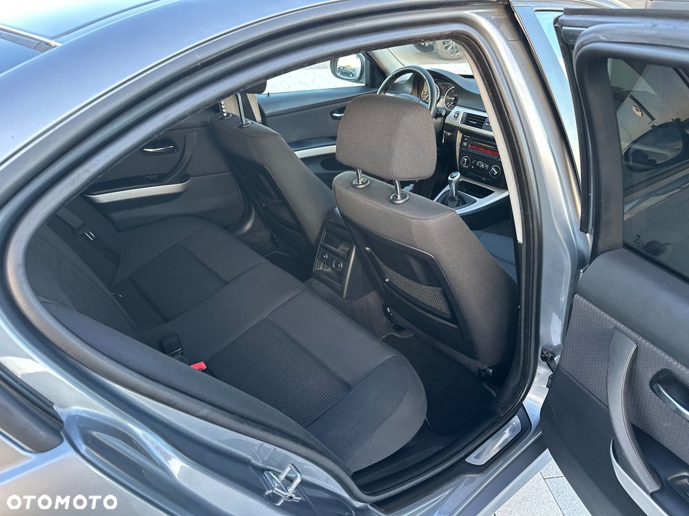 BMW Seria 3 320d DPF - 14