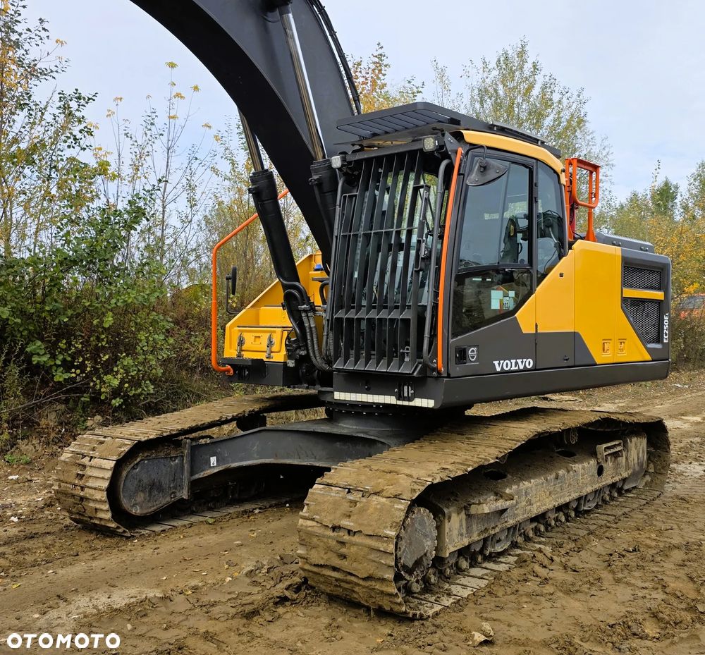 Volvo EC250E - 3