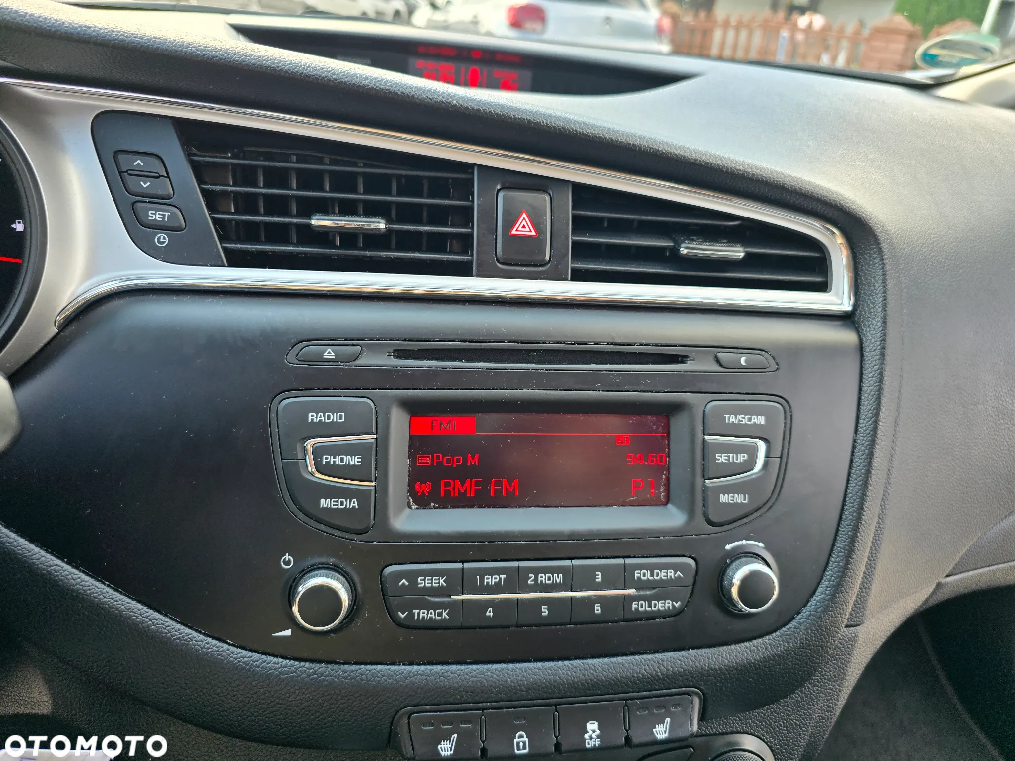 Kia Ceed - 30