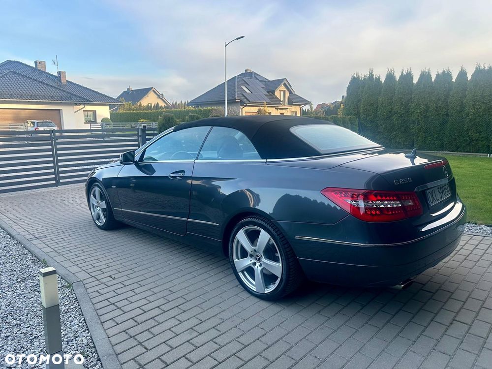 Mercedes-Benz Klasa E 250 BlueEFFICIENCY 7G-TRONIC Avantgarde - 4