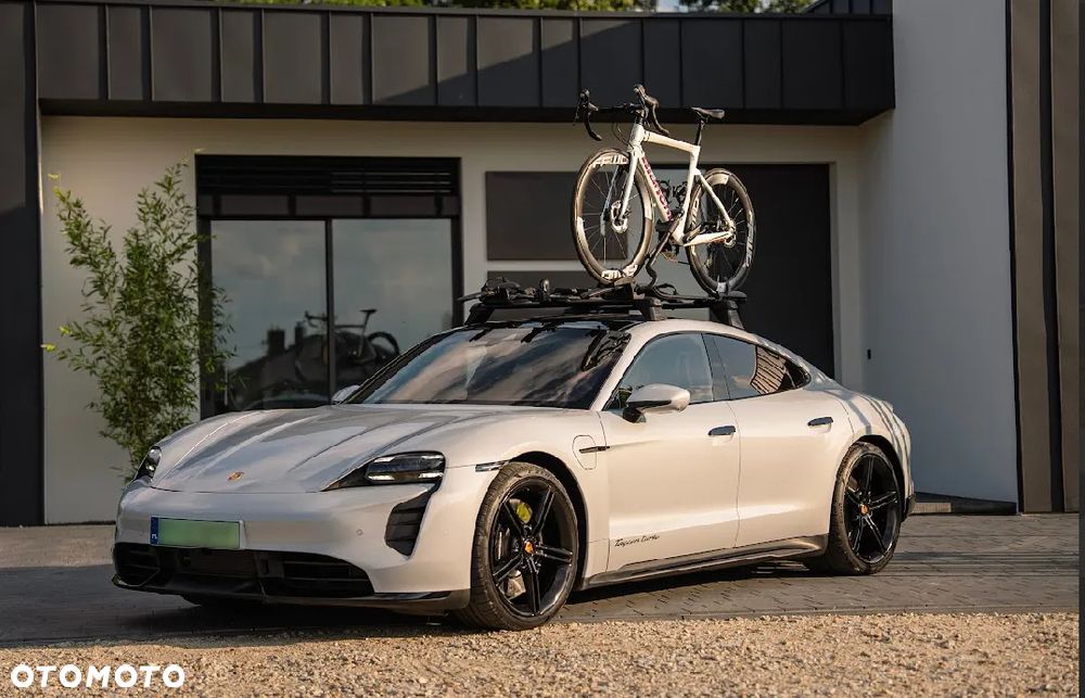 Porsche Taycan Turbo - 1