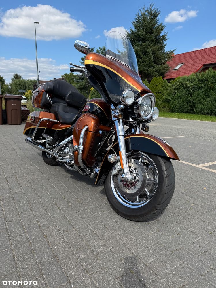 Harley-Davidson FLH Electra Glide - 19