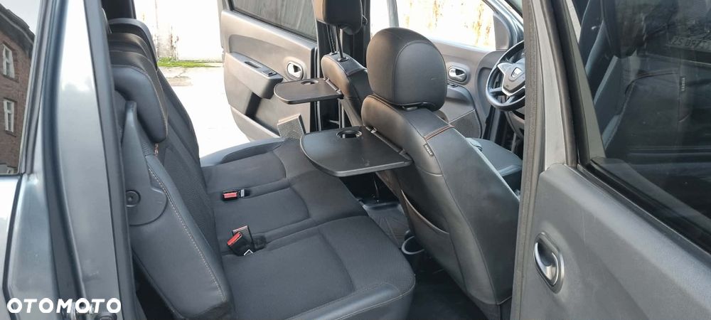 Dacia Lodgy SCe 100 Stepway - 15