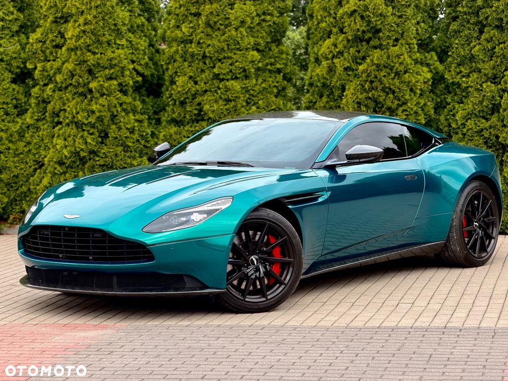 Aston Martin DB11