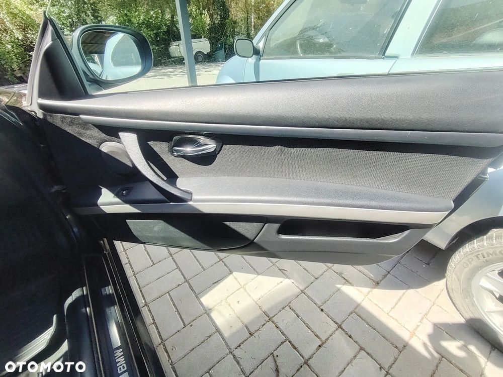 BMW Seria 3 320d xDrive M Sport Edition - 14