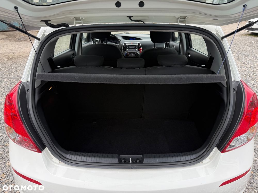 Hyundai i20 - 20