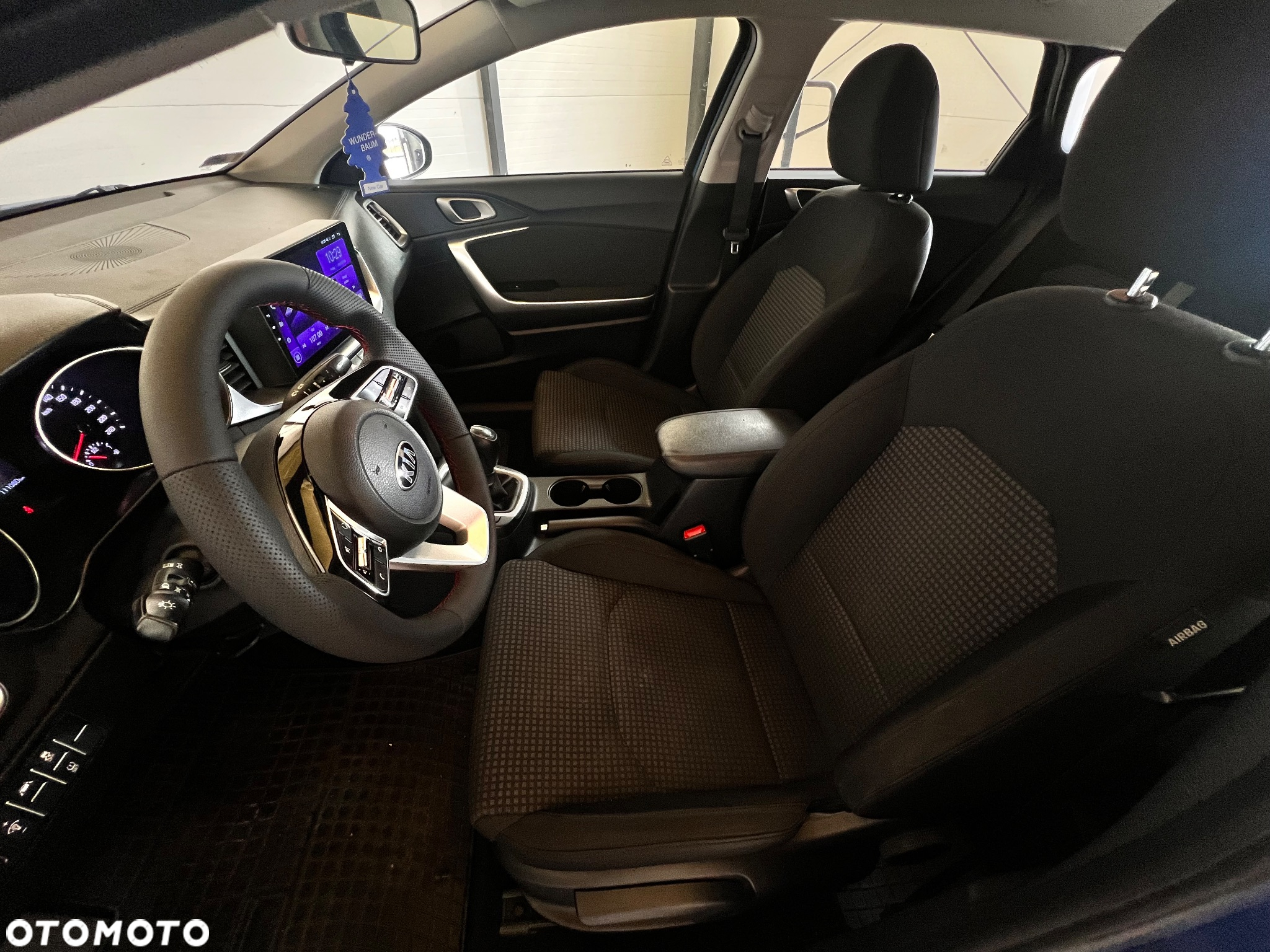 Kia Ceed 1.6 CRDi SCR M - 27
