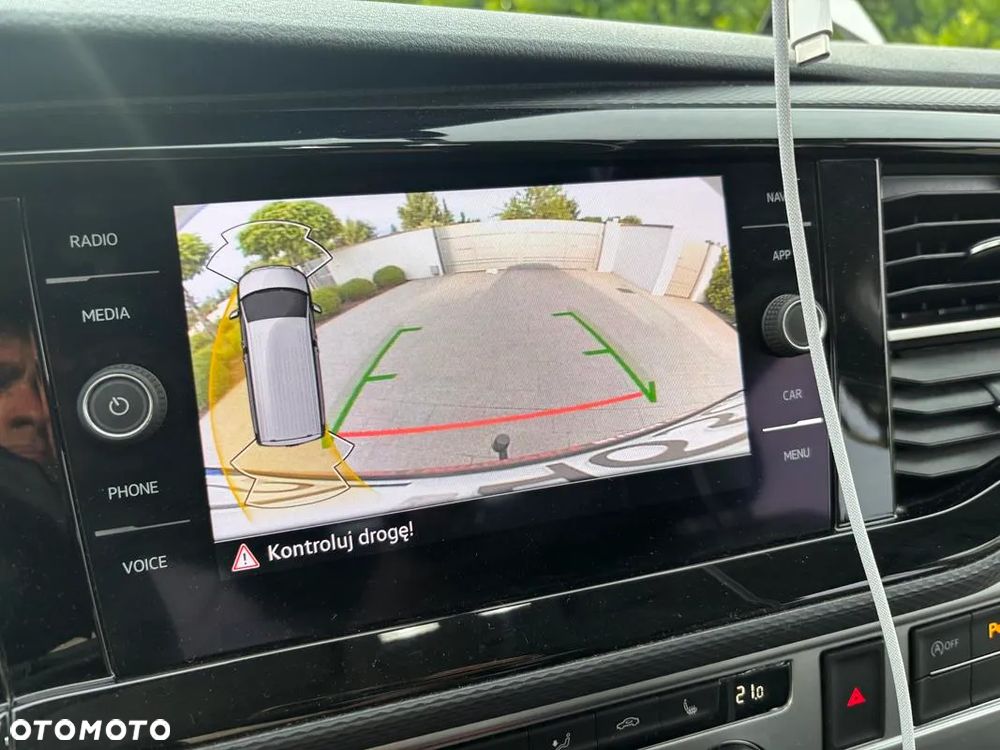 Volkswagen Multivan 2.0 TDI L1 DSG - 25