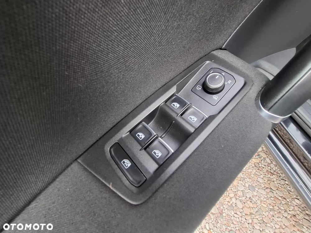 Volkswagen Touran 2.0 TDI BMT Highline DSG - 12