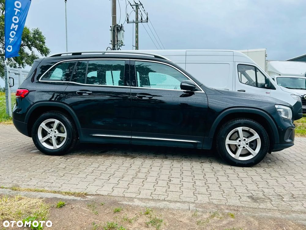 Mercedes-Benz GLB - 9