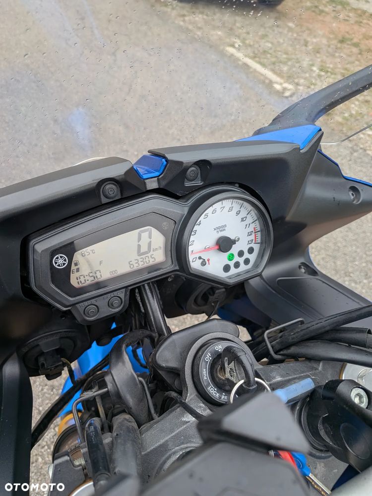 Yamaha FZ8 - 5