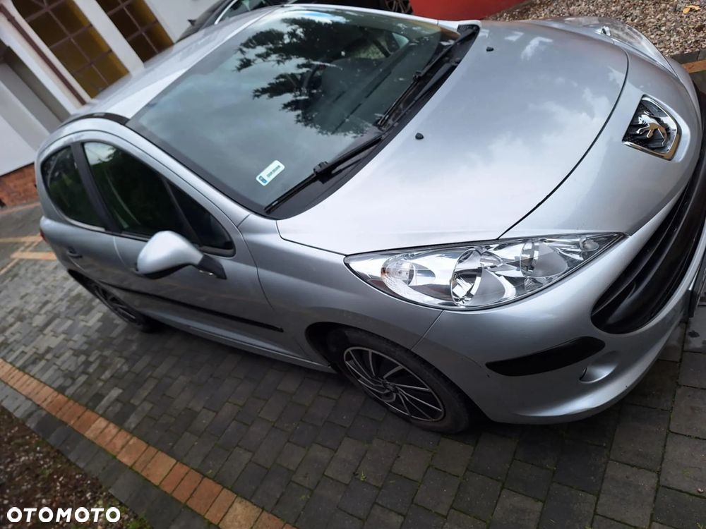 Peugeot 207 - 4