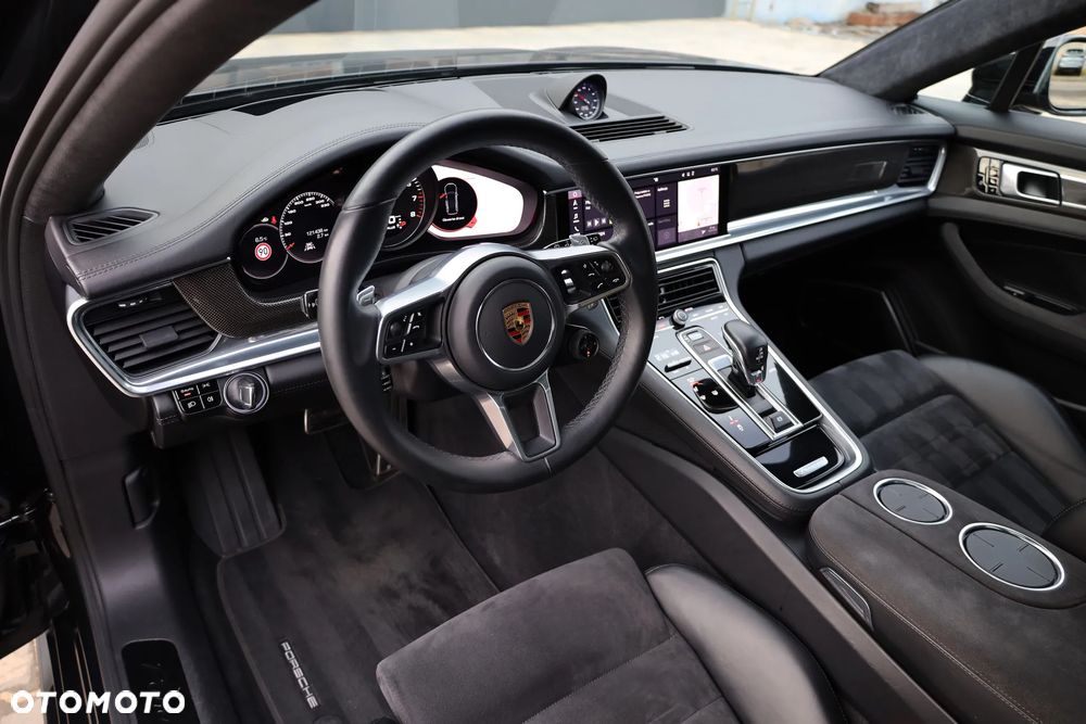 Porsche Panamera GTS - 13