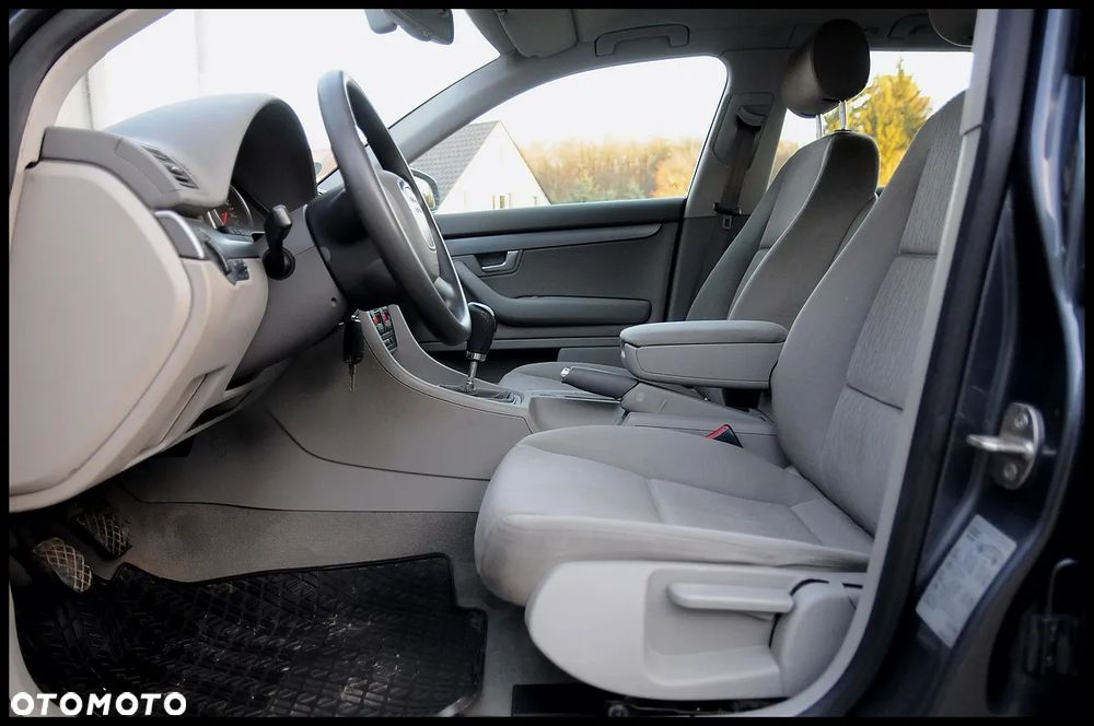 Audi A4 Avant - 6