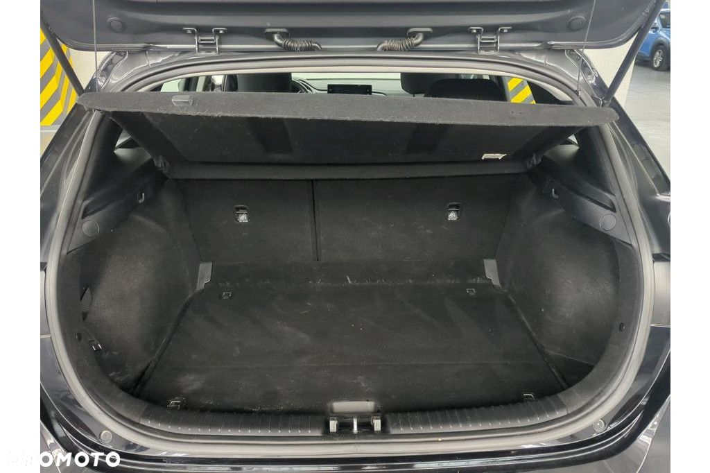 Kia Ceed - 12