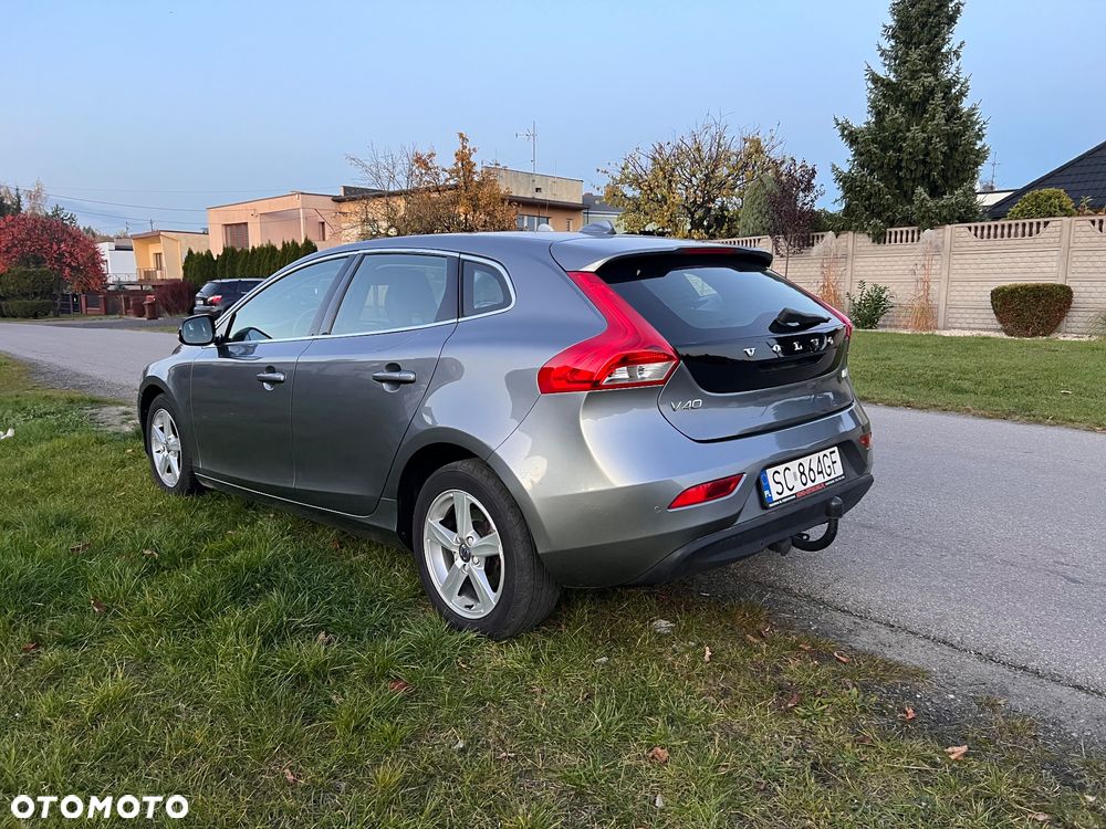 Volvo V40 D2 Momentum - 4